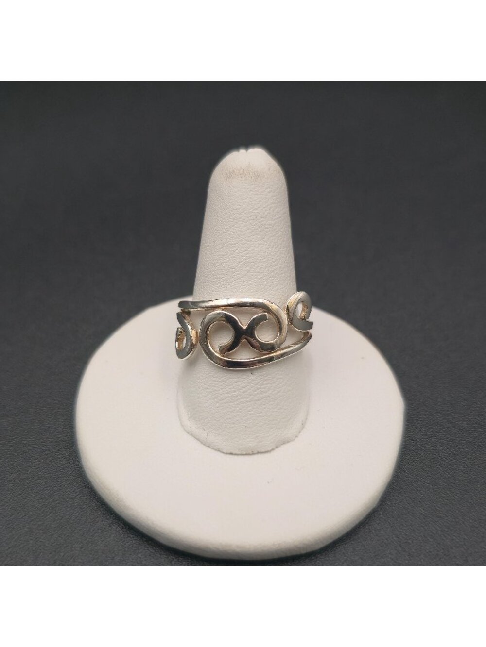 Size 8 Sterling Silver Infinity Figure 8 Ring | Open Filigree Swirl Band A8601